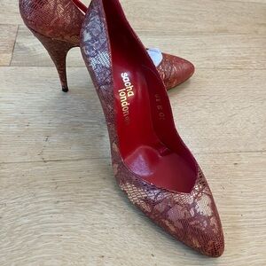 Vintage never worn sacha London sz6.5